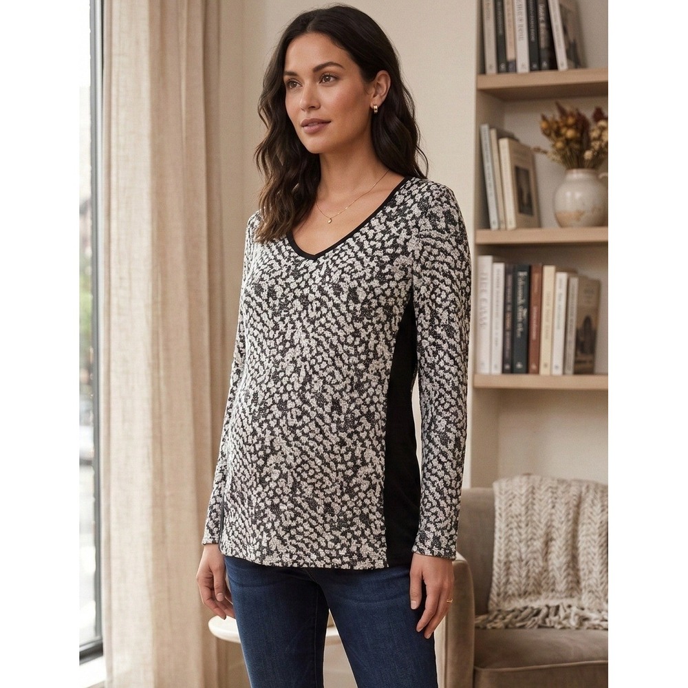 Motherhood Maternity Black White Textured V-Neck Sweater Top Women's M‎ Pullover